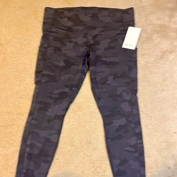 lululemon athletica Pants - NWT Lululemon Fast & Free High Rise 25” Legging; Black/Grey Camo, size 20